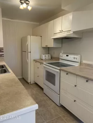 Photo #5: 6327026 Listing