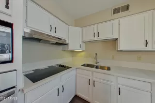 Photo #4: 6327166 Listing