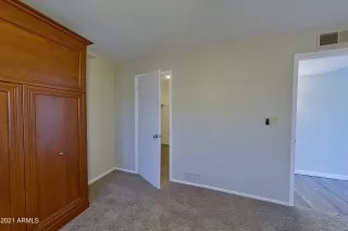 Photo #6: 6327166 Listing