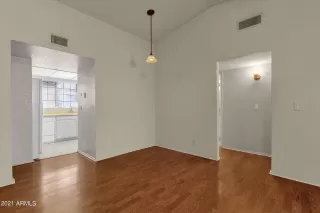 Photo #6: 6327224 Listing