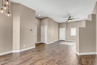 Photo #6: 6327314 Listing