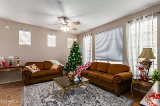 Photo #4: 6327376 Listing