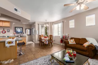 Photo #5: 6327376 Listing