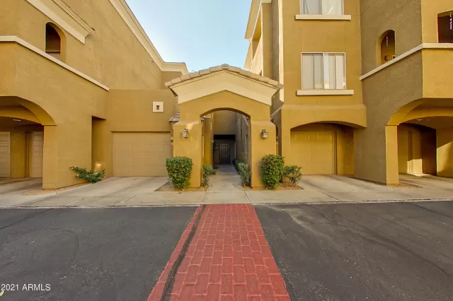 MLS: 6327433 Condo For Sale
