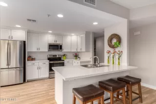 Photo #6: 6327461 Listing