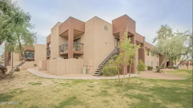 MLS: 6327535 Condo For Sale