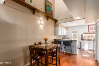 Photo #5: 6327566 Listing
