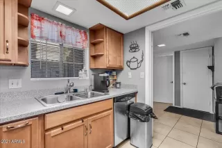 Photo #5: 6327804 Listing