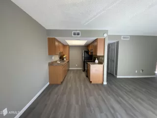 Photo #4: 6327950 Listing