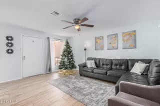 Photo #3: 6327972 Listing