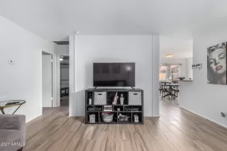 Photo #5: 6327972 Listing