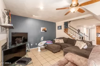 Photo #6: 6327991 Listing