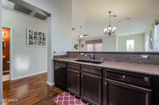 Photo #5: 6328004 Listing 