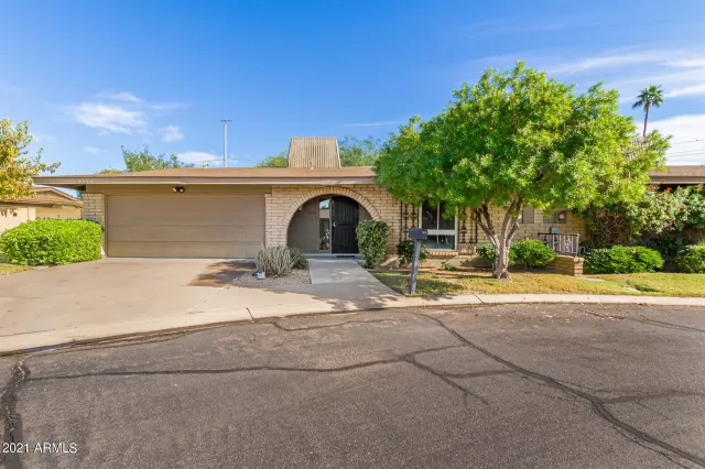 MLS: 6328032 Condo For Sale