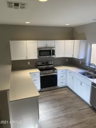 Photo #2: 6328081 Listing 