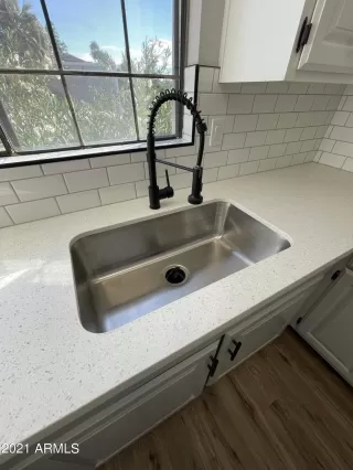 Photo #2: 6328118 Listing