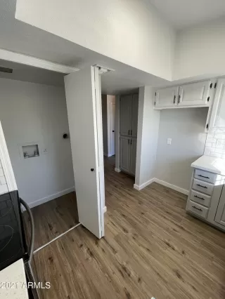 Photo #5: 6328118 Listing