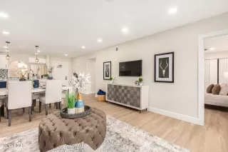 Photo #1: 6328186 Listing 