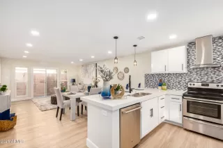 Photo #5: 6328186 Listing 