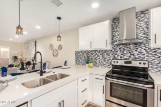 Photo #6: 6328186 Listing 