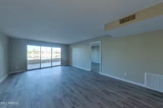 Photo #5: 6328286 Listing 