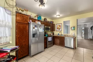 Photo #5: 6328360 Listing