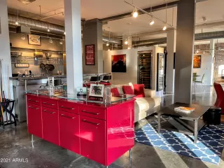 Photo #6: 6328441 Listing