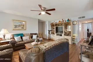 Photo #4: 6328569 Listing