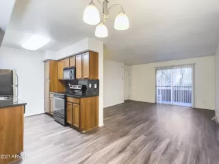 Photo #4: 6328629 Listing