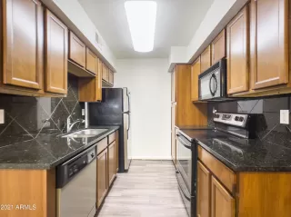 Photo #5: 6328629 Listing