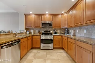 Photo #5: 6328707 Listing