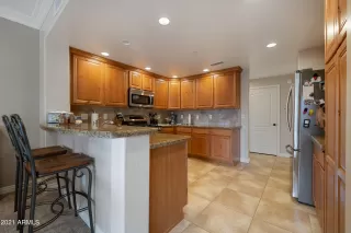 Photo #6: 6328707 Listing