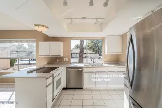 Photo #3: 6329258 Listing