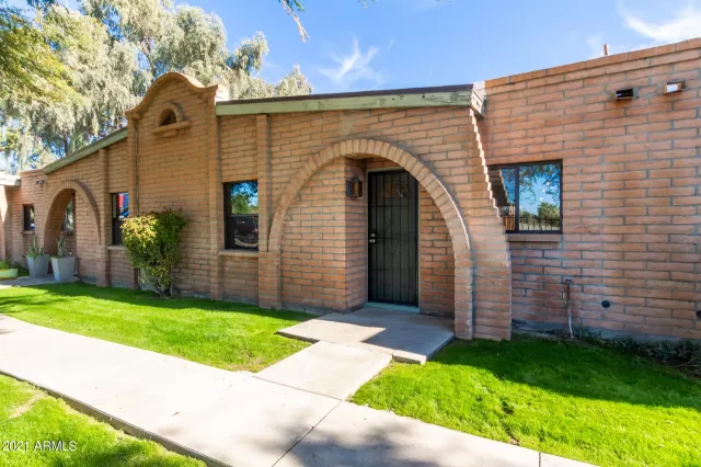 MLS: 6329318 Condo For Sale