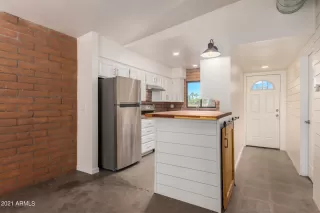 Photo #5: 6329318 Listing 