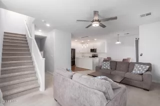 Photo #4: 6329610 Listing