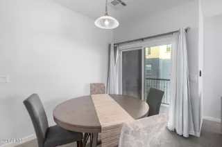 Photo #6: 6329610 Listing