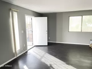 Photo #3: 6329679 Listing 
