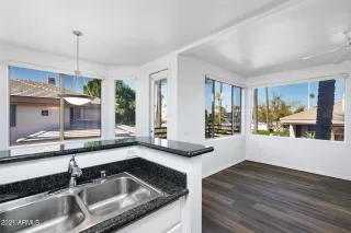 Photo #6: 6329699 Listing