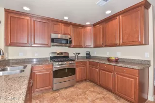 Photo #6: 6330115 Listing