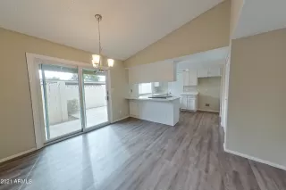 Photo #5: 6330177 Listing