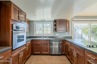 Photo #3: 6330193 Listing