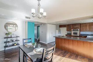 Photo #5: 6330193 Listing