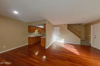 Photo #4: 6330255 Listing