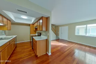 Photo #5: 6330255 Listing