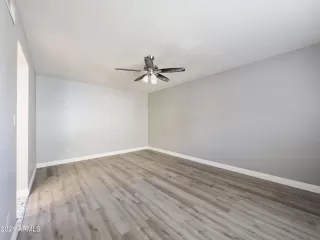 Photo #5: 6330262 Listing