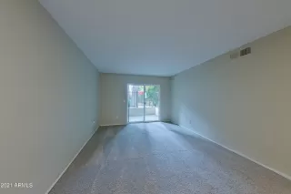 Photo #5: 6330280 Listing