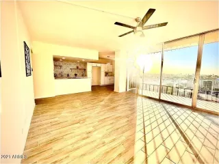 Photo #4: 6330473 Listing