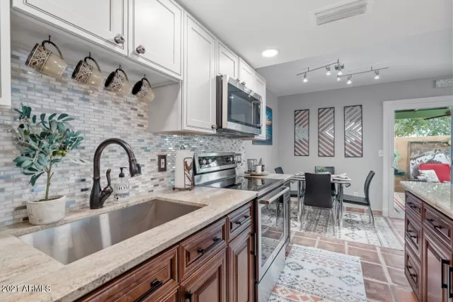 MLS: 6330482 Condo For Sale