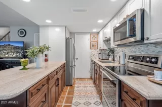 Photo #2: 6330482 Listing 